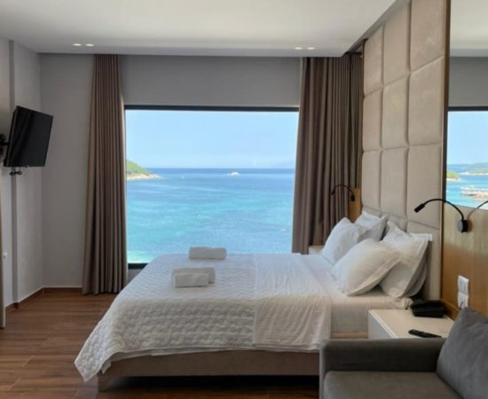Suite with sea view1.3