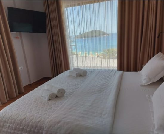 Suite with sea view1.6